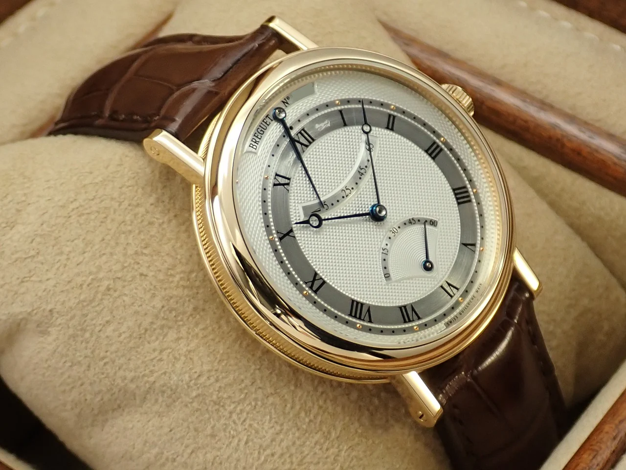 ブレゲ クラシック Ref.5207BA/12/9V6 シルバー文字盤 中古 7ZW4ZFUS - Image 5