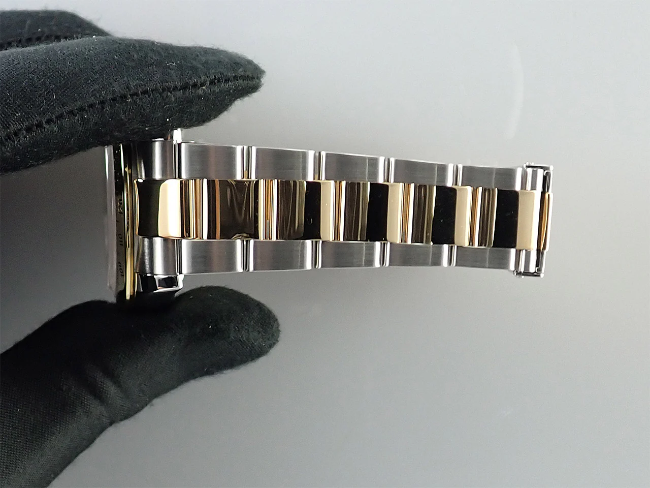 ロレックス デイトナ Ref.116523 ステンレススチール/イエローゴールド ブラック文字盤 - Image 9