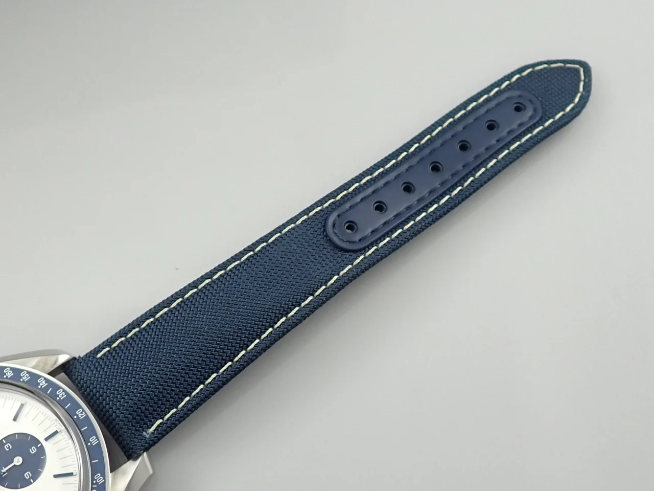 オメガ スピードマスター 記念モデル コーアクシャル マスター クロノメーター クロノグラフ 42MM Ref.310.32.42.50.02.001 シルバー文字盤 中古 86T36K28 - Image 7