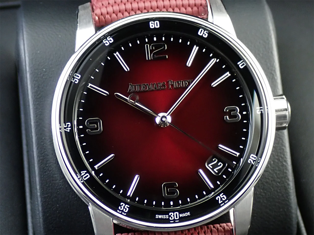 オーデマピゲ CODE 11.59 バイ オーデマ ピゲ Ref.15210BC.OO.A500KB.01 ホワイトゴールド スモークバーガンディーラッカー文字盤 - Image 3