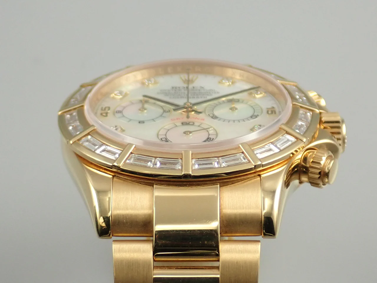 ロレックス デイトナ Ref.116568BR イエローゴールド ホワイトシェルx8Pダイヤ文字盤 - Image 6