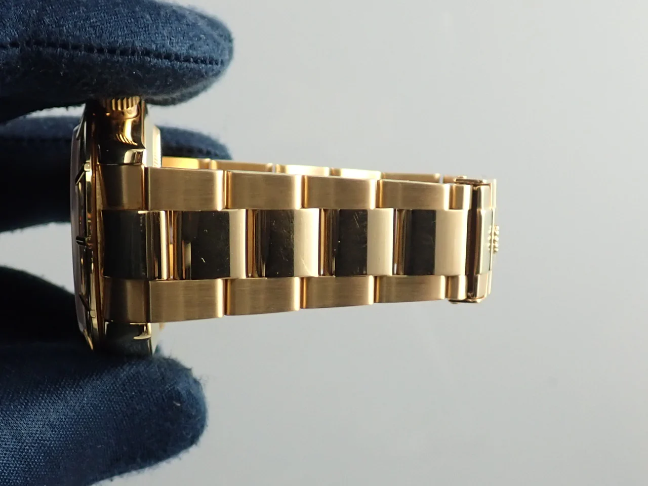 ロレックス デイトナ Ref.116568BR イエローゴールド ホワイトシェルx8Pダイヤ文字盤 - Image 9