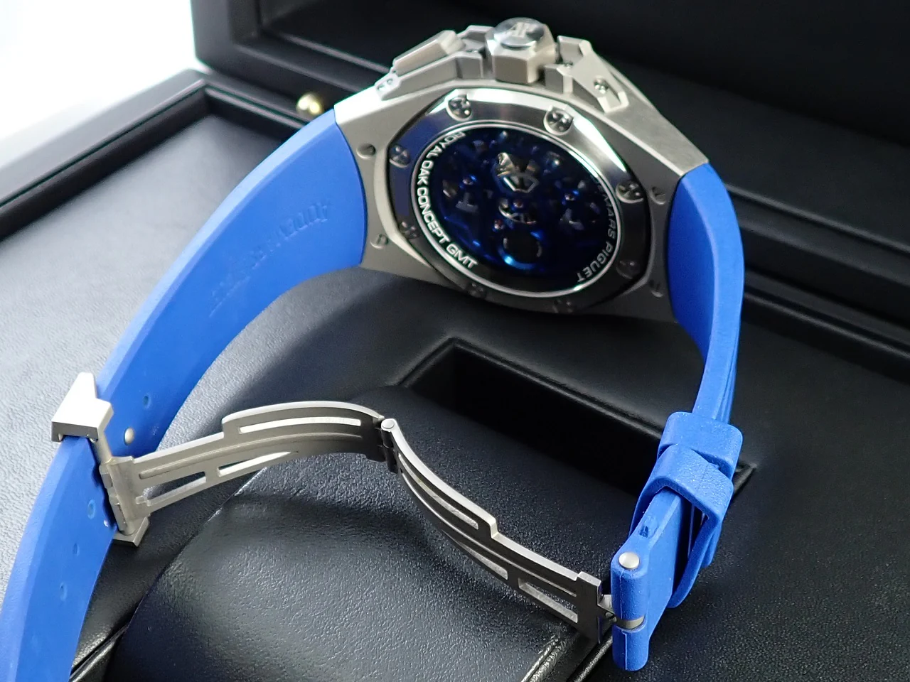 オーデマピゲ ロイヤルオーク コンセプト フライング トゥールビヨン GMT Ref.26589IO.OO.D030CA.01 チタン ブルー文字盤 - Image 7