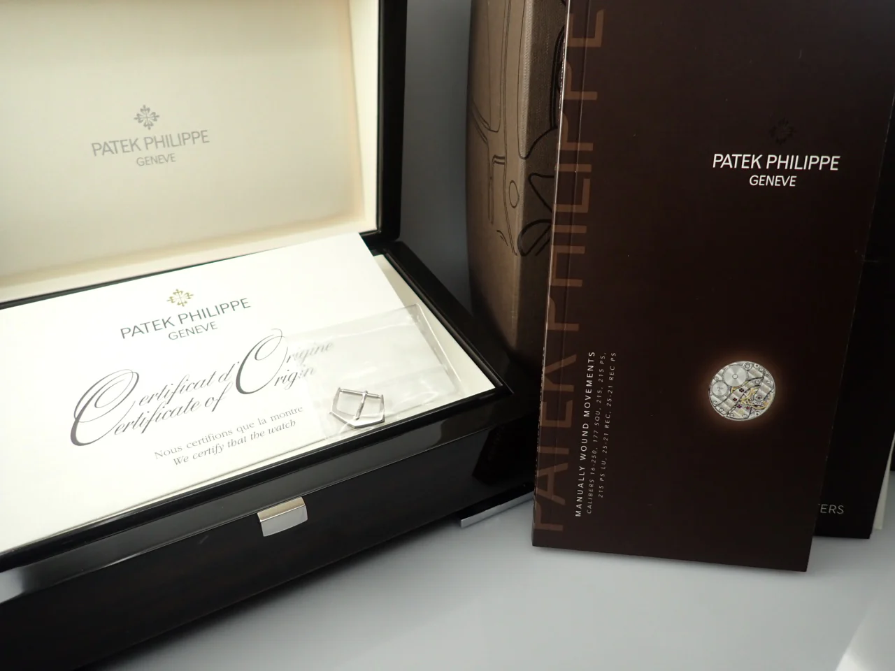 パテックフィリップ カラトラバ Ref.5196G-001 ホワイトゴールド シルバー文字盤 - Image 9