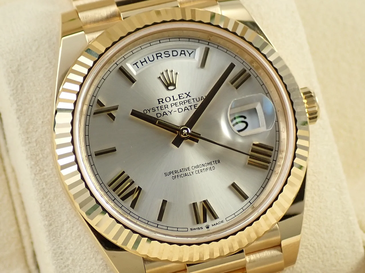 ロレックス デイデイト40 Ref.228238 イエローゴールド シルバー文字盤 - Image 3