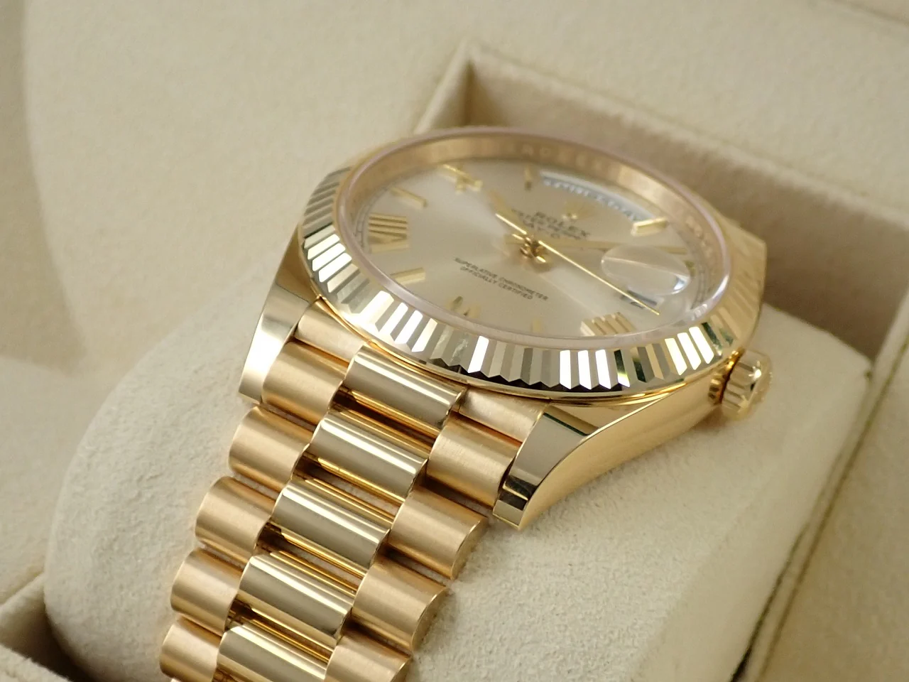 ロレックス デイデイト40 Ref.228238 イエローゴールド シルバー文字盤 - Image 6