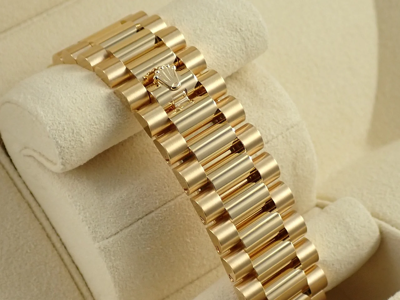 ロレックス デイデイト40 Ref.228238 イエローゴールド シルバー文字盤 - Image 7