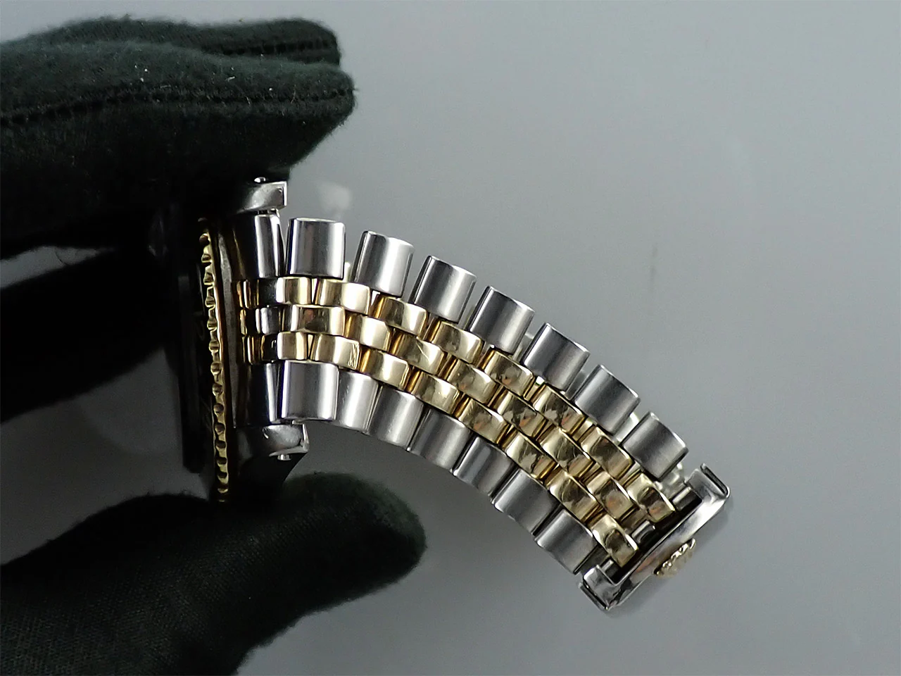 ロレックス GMTマスター Ref.1675/3 ステンレススチール/イエローゴールド ブラック文字盤 ジュビリーブレスレット 中古 9SHJ232J - Image 9