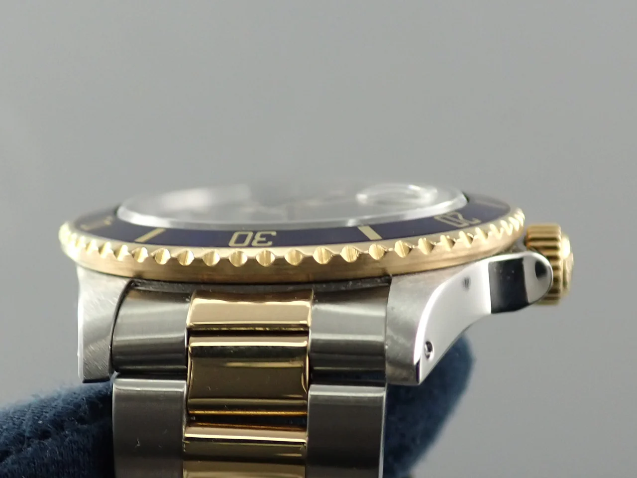 ロレックス サブマリーナー デイト Ref.16803 ステンレススチール/イエローゴールド ブルー文字盤 - Image 6