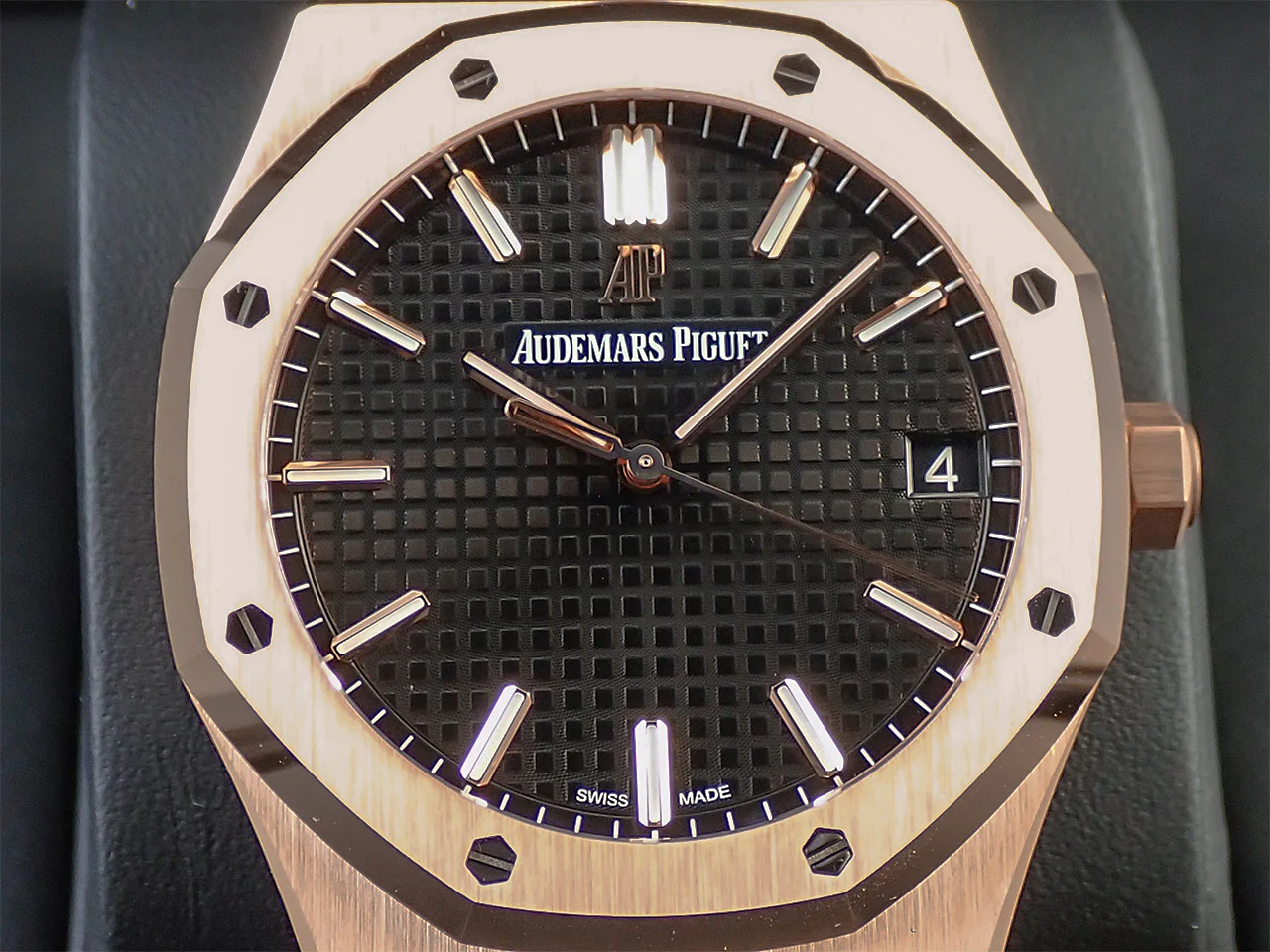 オーデマピゲ ロイヤルオーク Ref.15500OR.OO.1220OR.01 ピンクゴールド ブラック文字盤 - Image 3
