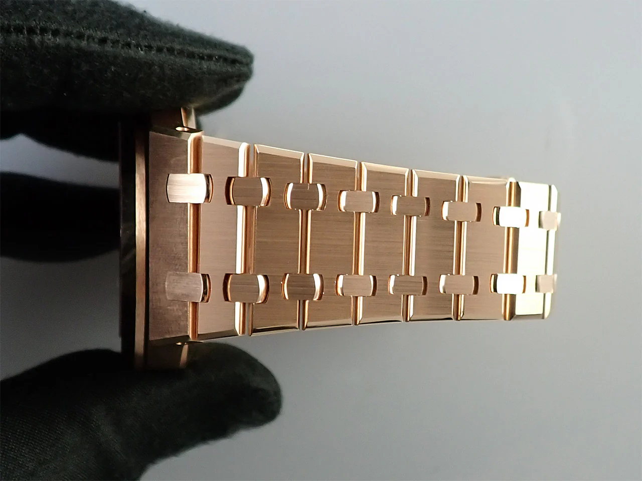 オーデマピゲ ロイヤルオーク Ref.15500OR.OO.1220OR.01 ピンクゴールド ブラック文字盤 - Image 9