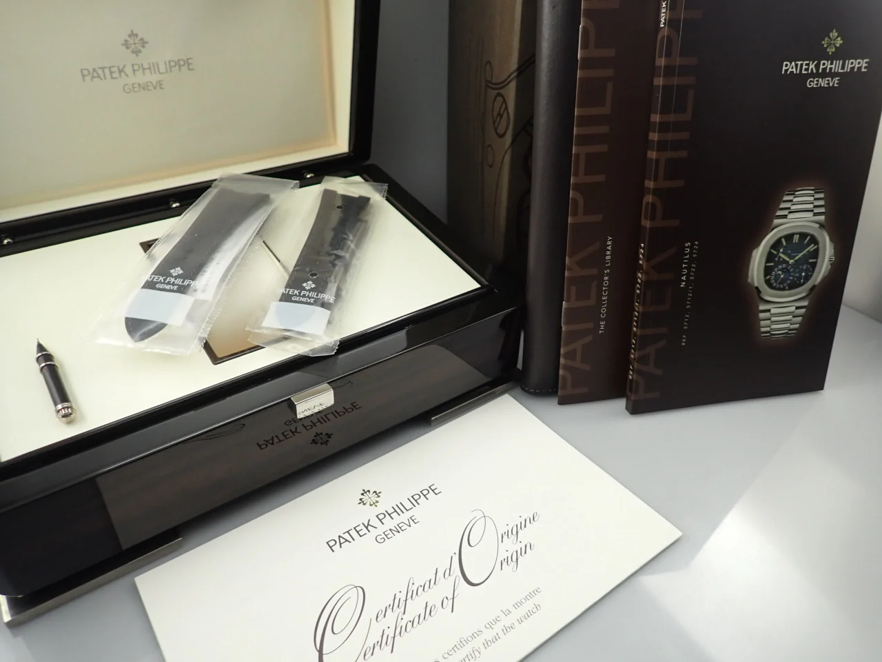 パテックフィリップ ノーチラス プチコンプリケーション Ref.5712G-001 ホワイトゴールド スレート文字盤 - Image 9