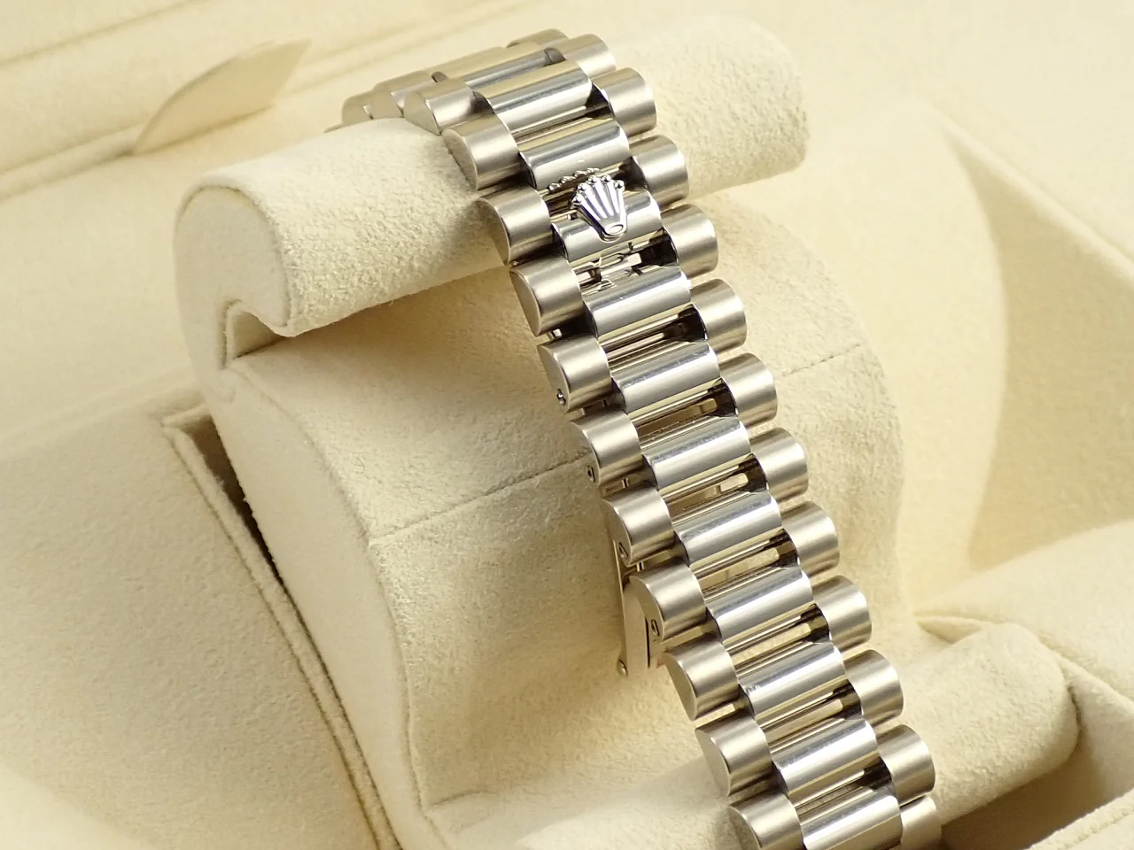 ロレックス デイデイトII Ref.218399BR ホワイトゴールド ダイヤモンド文字盤 - Image 7