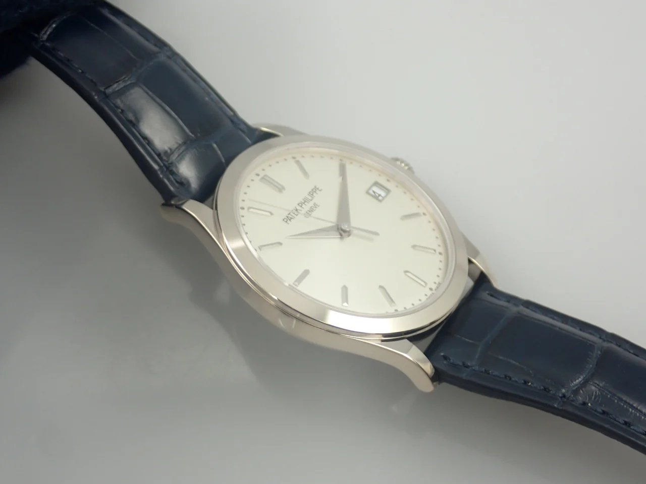 パテックフィリップ カラトラバ Ref.5296G-010 ホワイトゴールド シルバー文字盤 - Image 5