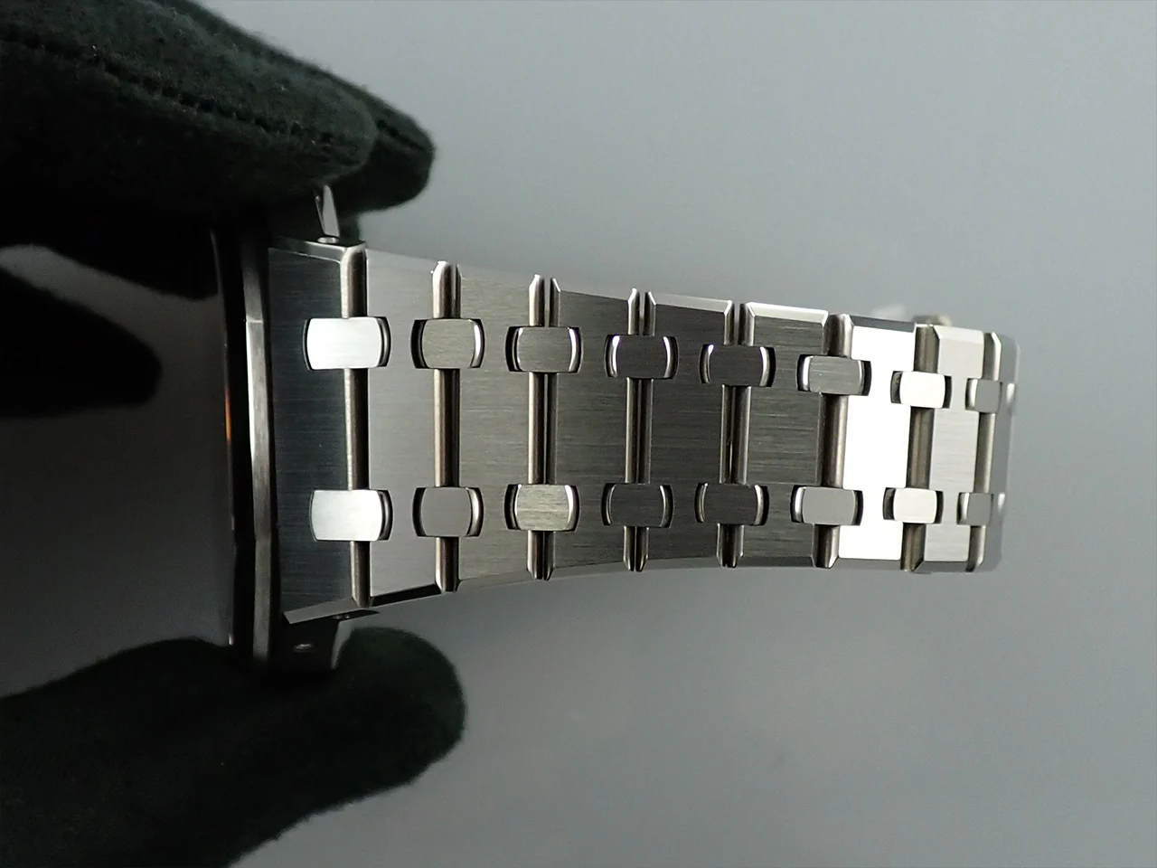 オーデマピゲ ロイヤルオーク パーペチュアルカレンダー Ref.26615TI.OO.1220TI.01 チタン サーモン文字盤 - Image 9