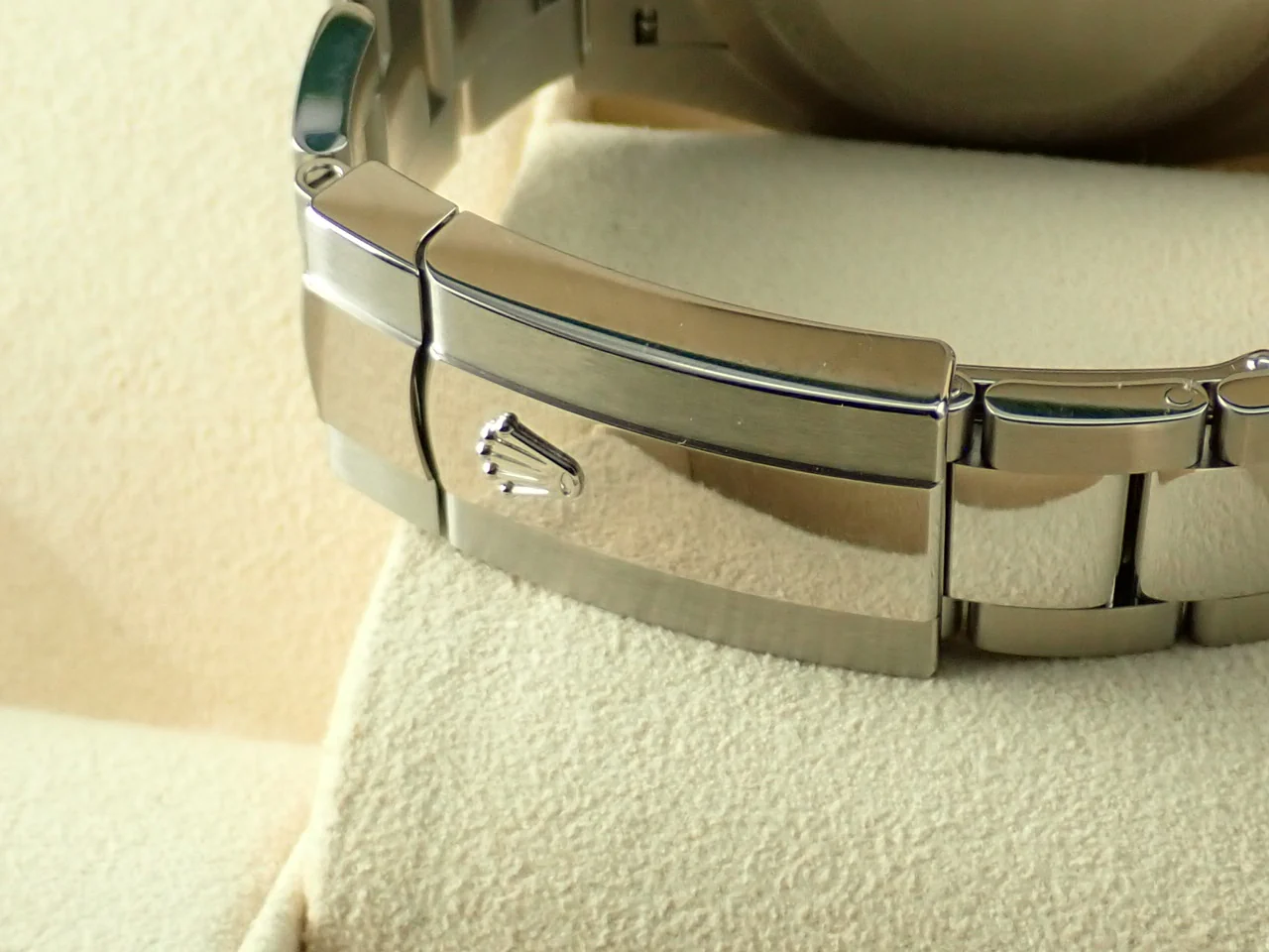 ロレックス デイトジャスト41 Ref.126334 ステンレススチール/ホワイトゴールド ブライトブルー文字盤 オイスターブレスレット 未使用 FS174233 - Image 6