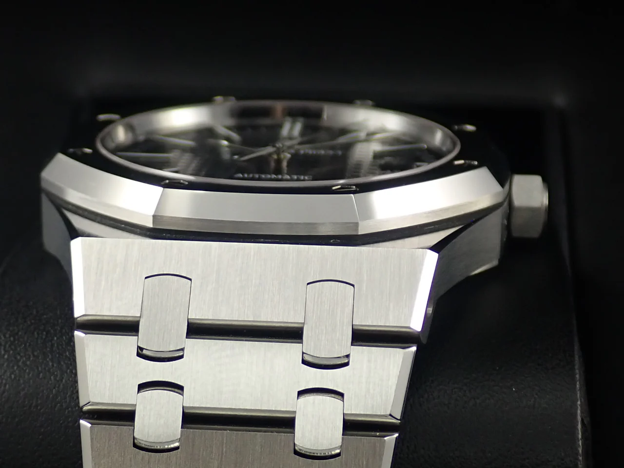 オーデマピゲ ロイヤルオーク Ref.15400ST.OO.1220ST.01 ステンレススチール ブラック文字盤 - Image 6