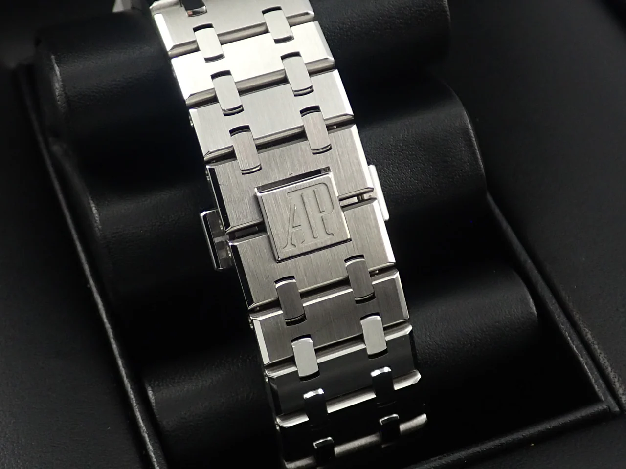 オーデマピゲ ロイヤルオーク Ref.15400ST.OO.1220ST.01 ステンレススチール ブラック文字盤 - Image 8