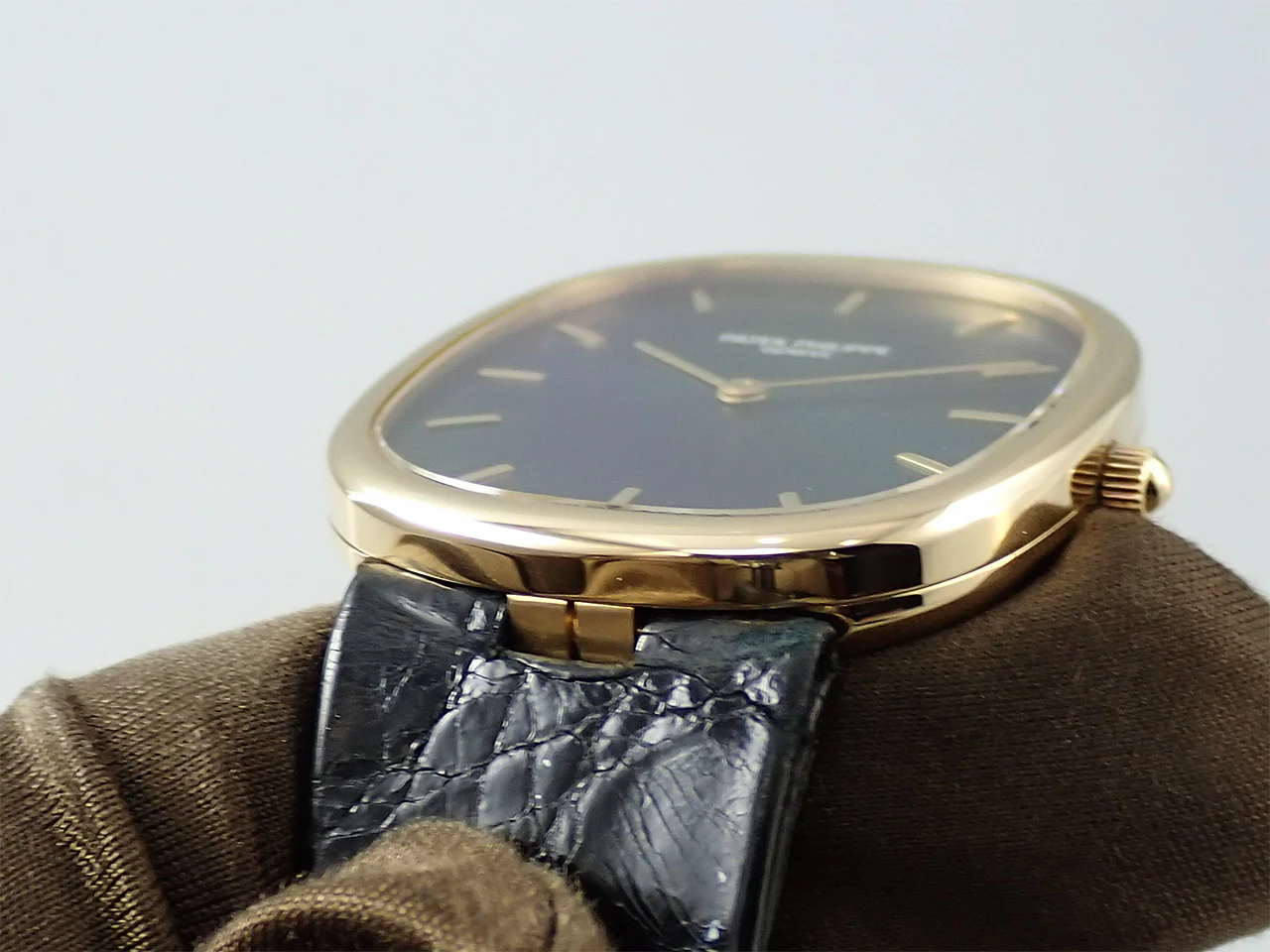 パテックフィリップ ゴールデンエリプス Ref.3738/100J イエローゴールド ブルー文字盤 - Image 6