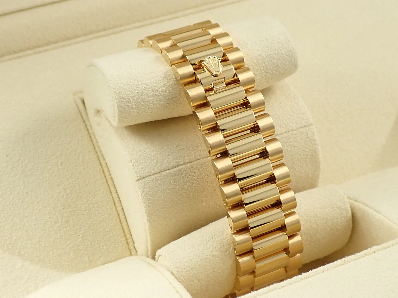 ロレックス デイデイト36 Ref.128238 イエローゴールド パヴェダイヤxレインボーサファイア文字盤 - Image 7