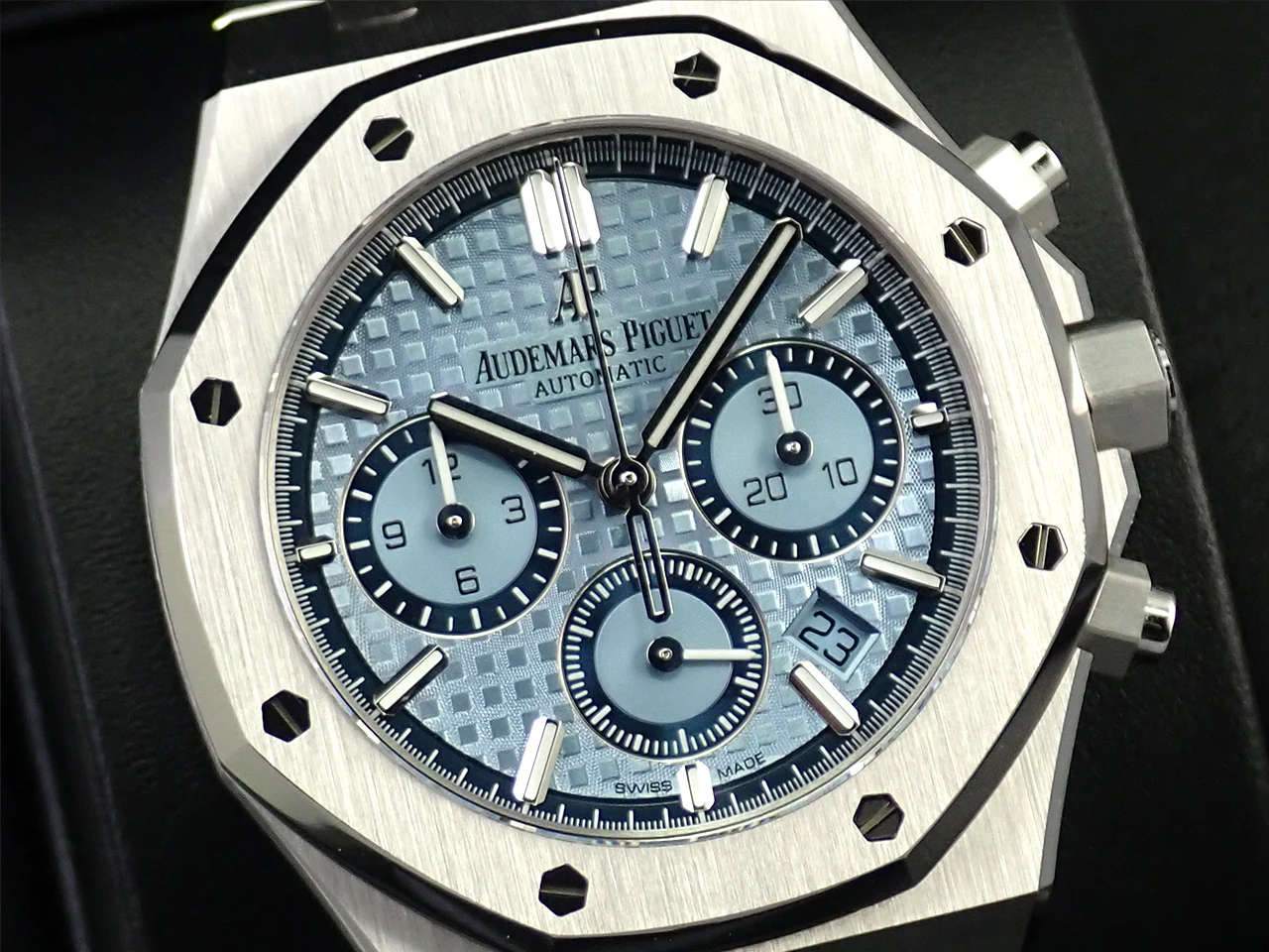 オーデマピゲ ロイヤルオーク クロノグラフ Ref.26317BC.OO.1256BC.01 ホワイトゴールド ライトブルー文字盤 - Image 3