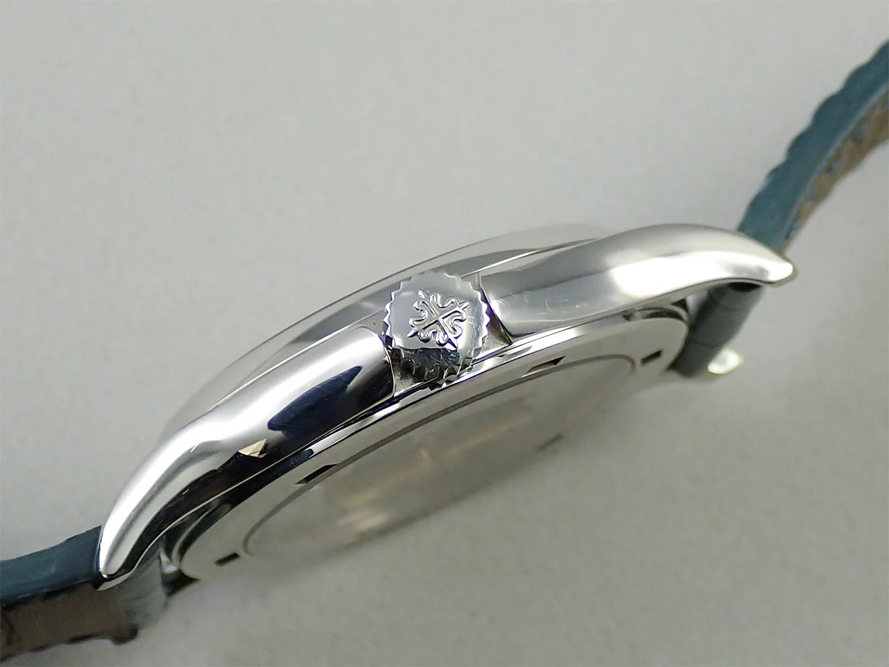 パテックフィリップ コンプリケーション ワールドタイム Ref.5110P-001 プラチナ ブルー文字盤 - Image 4