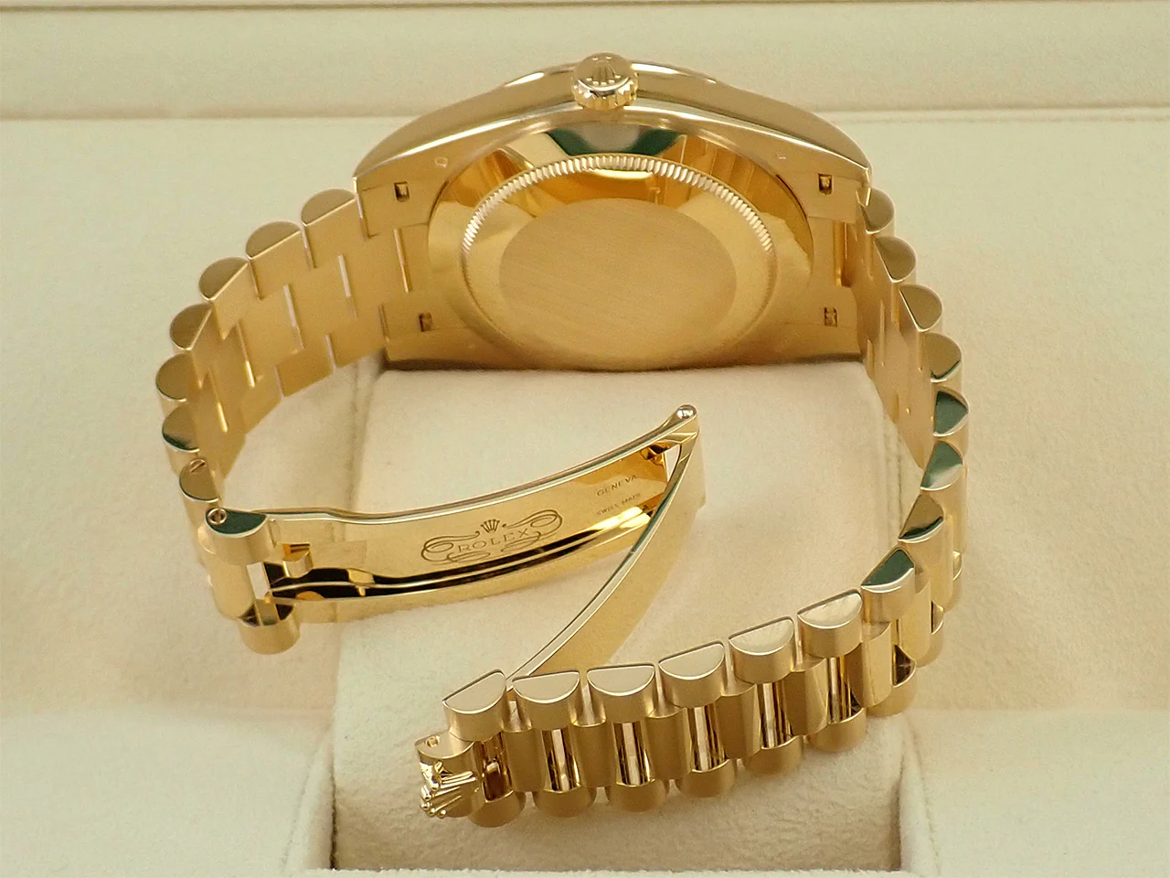 ロレックス デイデイト40 Ref.228238A イエローゴールド シャンパンゴールドx10Pバケットダイヤ文字盤 - Image 7