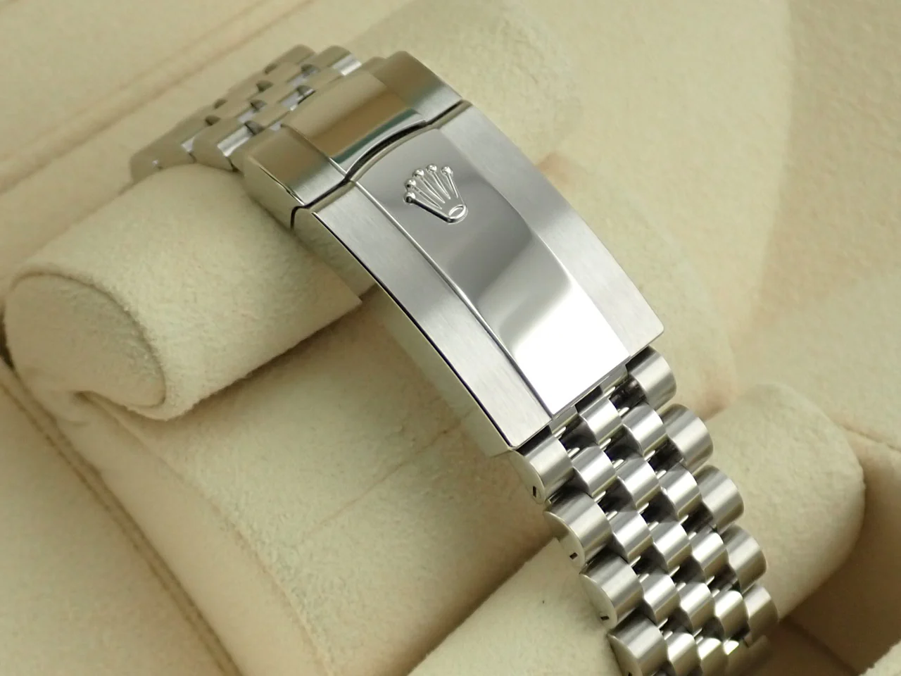 ロレックス デイトジャスト41 Ref.126300 ステンレススチール スレートローマン文字盤 ジュビリーブレスレット 未使用 JZA5JLMK - Image 6