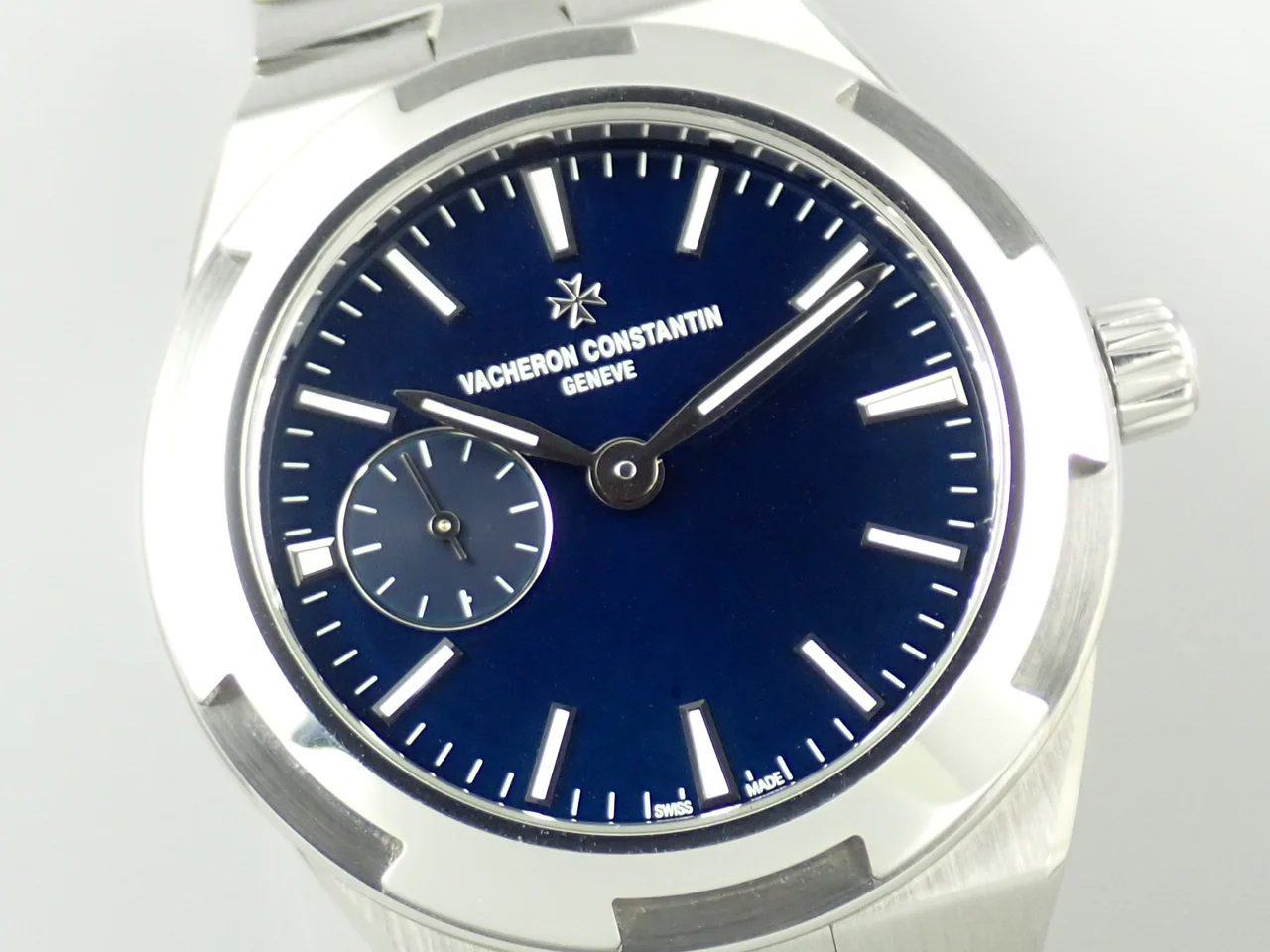 ヴァシュロンコンスタンタン オーヴァーシーズ Ref.2300V/100A-B170 ブルー文字盤 中古 K23M6822 - Image 3