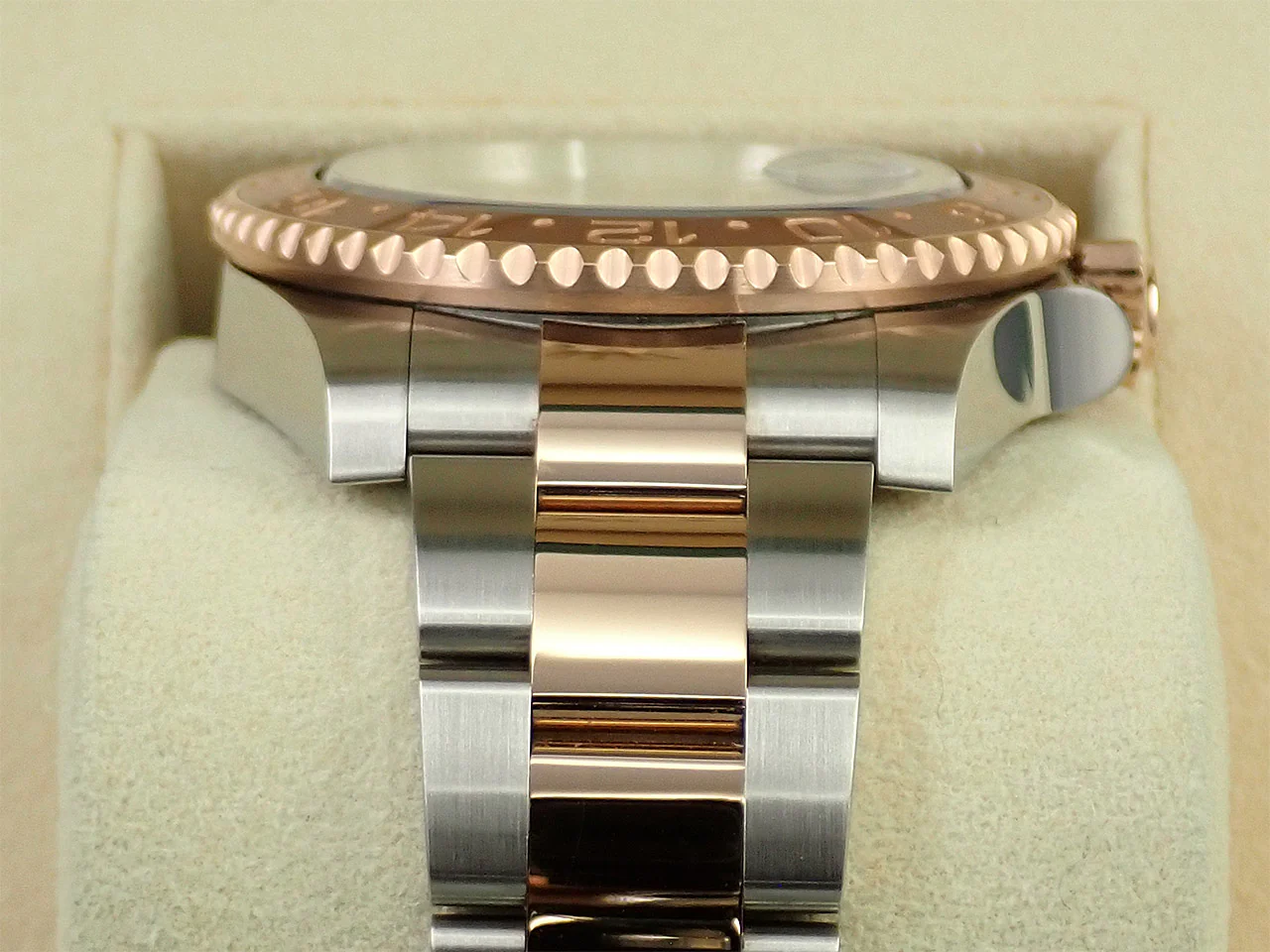 ロレックス GMTマスターII Ref.126711CHNR ステンレススチール/エバーローズゴールド ブラック文字盤 オイスターブレスレット オイスターブレスレット - Image 6