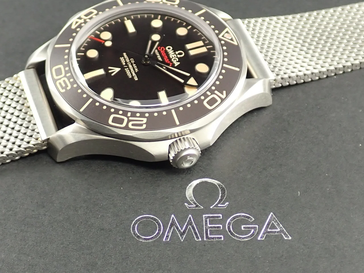 オメガ シーマスター ダイバー 300M コーアクシャル マスター クロノメーター 42MM Ref.210.92.42.20.01.001 ブラウン文字盤 中古 KJH3K607 - Image 6