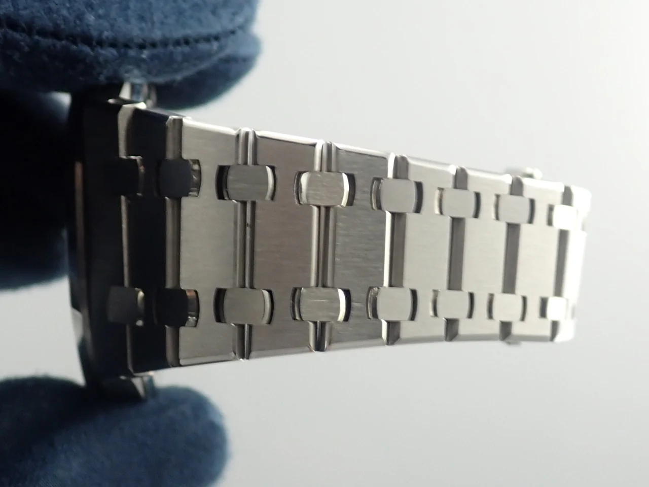 オーデマピゲ ロイヤルオーク エクストラ シン Ref.15202ST.OO.1240ST.01.A ステンレススチール ブルー文字盤 - Image 9