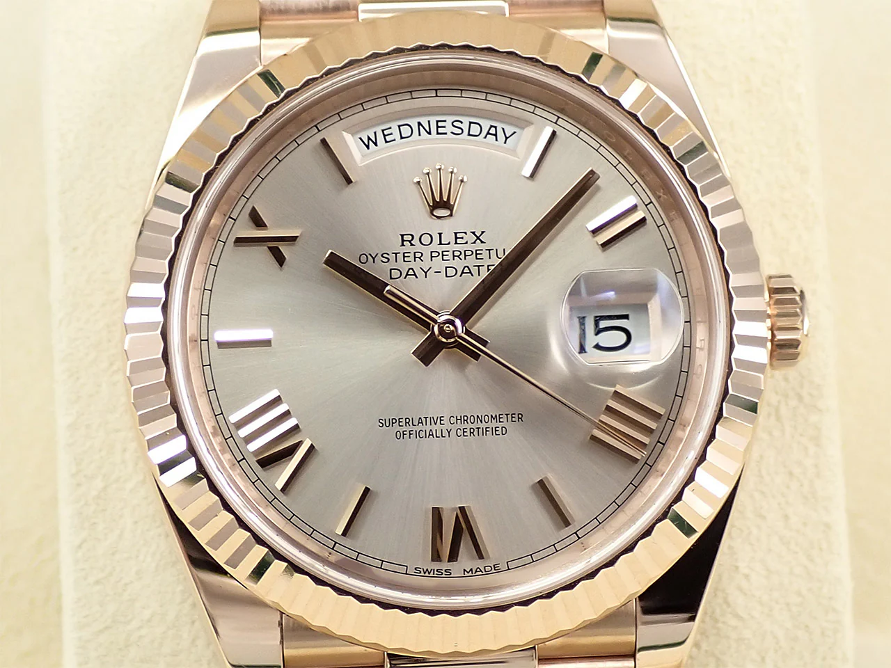 ロレックス デイデイト40 Ref.228235 エバーローズゴールド サンダストストライプ文字盤 - Image 3
