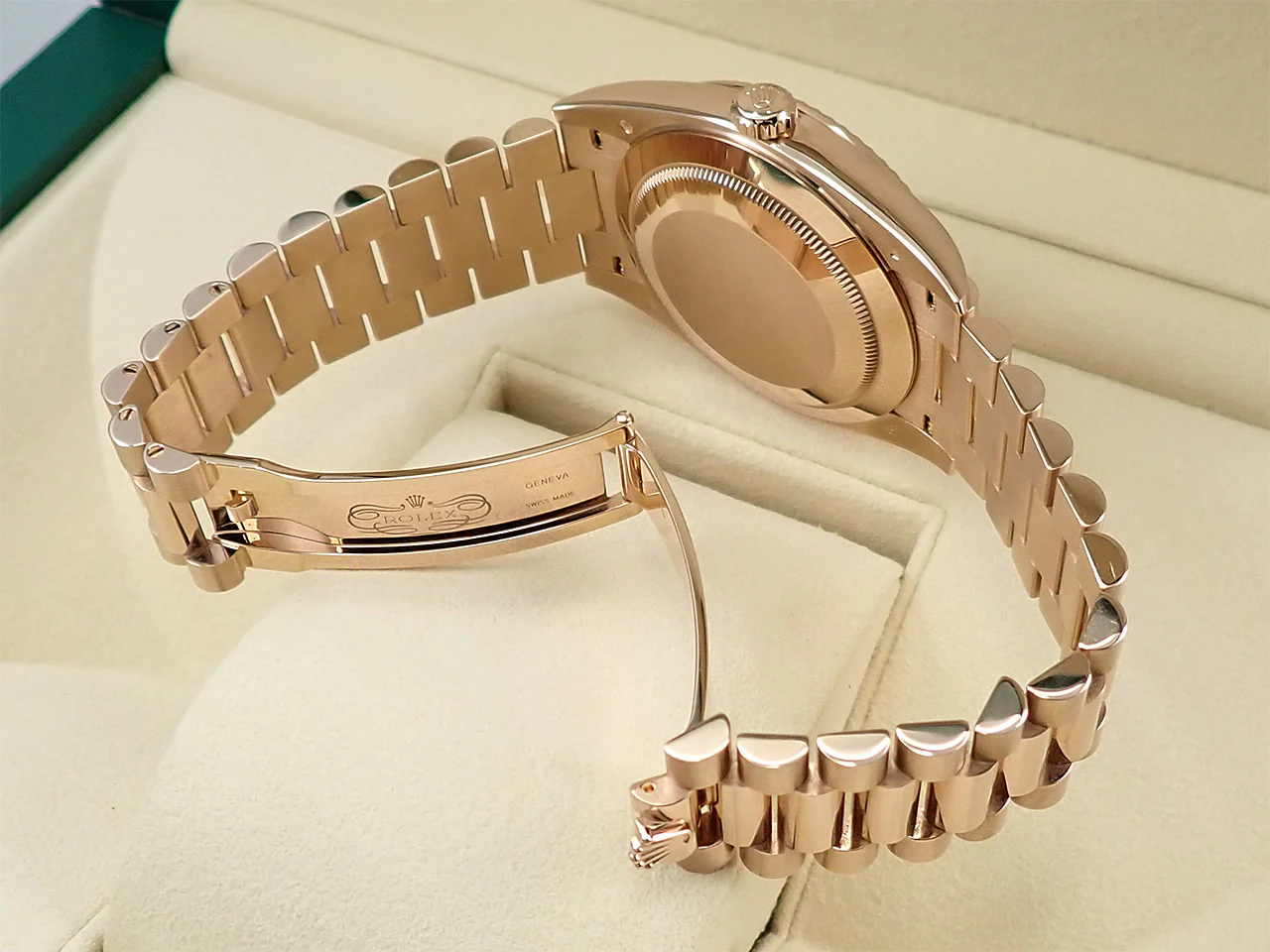 ロレックス デイデイト40 Ref.228235 エバーローズゴールド サンダストストライプ文字盤 - Image 8