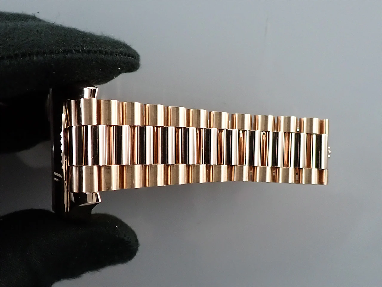 ロレックス デイデイト40 Ref.228235 エバーローズゴールド サンダストストライプ文字盤 - Image 9