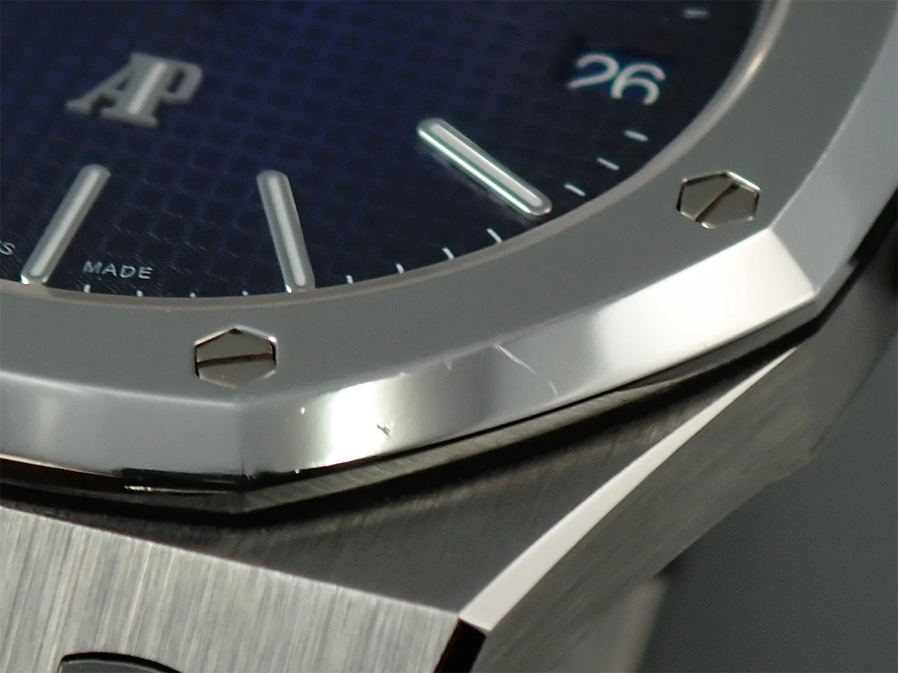 オーデマピゲ ロイヤルオーク ジャンボ エクストラ シン Ref.15202IP.OO.1240IP.01 チタン/プラチナ スモークブルー文字盤 - Image 10
