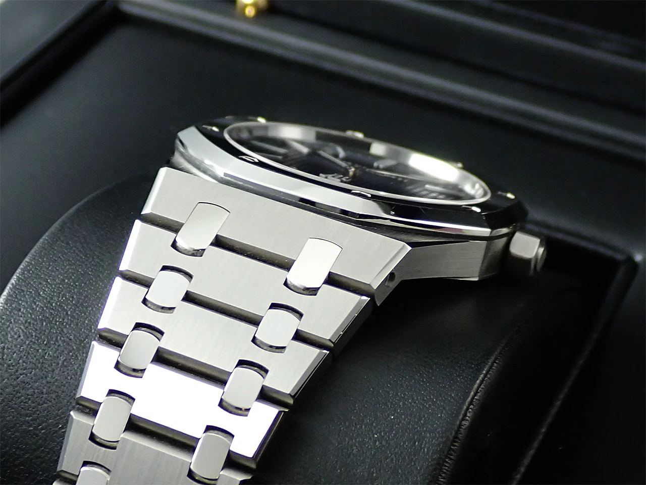 オーデマピゲ ロイヤルオーク ジャンボ エクストラ シン Ref.15202IP.OO.1240IP.01 チタン/プラチナ スモークブルー文字盤 - Image 6