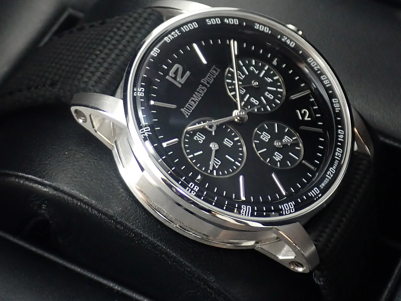 オーデマピゲ CODE 11.59 バイ オーデマ ピゲ クロノグラフ Ref.26393BC.OO.A002CR.01 ホワイトゴールド ブラックラッカー文字盤 - Image 5