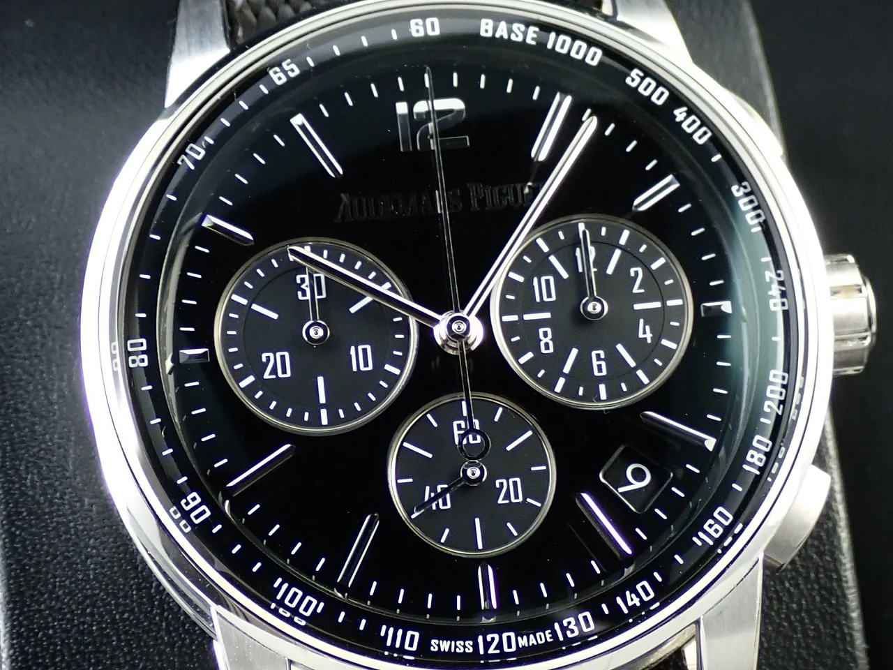 オーデマピゲ CODE 11.59 バイ オーデマ ピゲ クロノグラフ Ref.26393BC.OO.A002CR.01 ホワイトゴールド ブラックラッカー文字盤 - Image 3