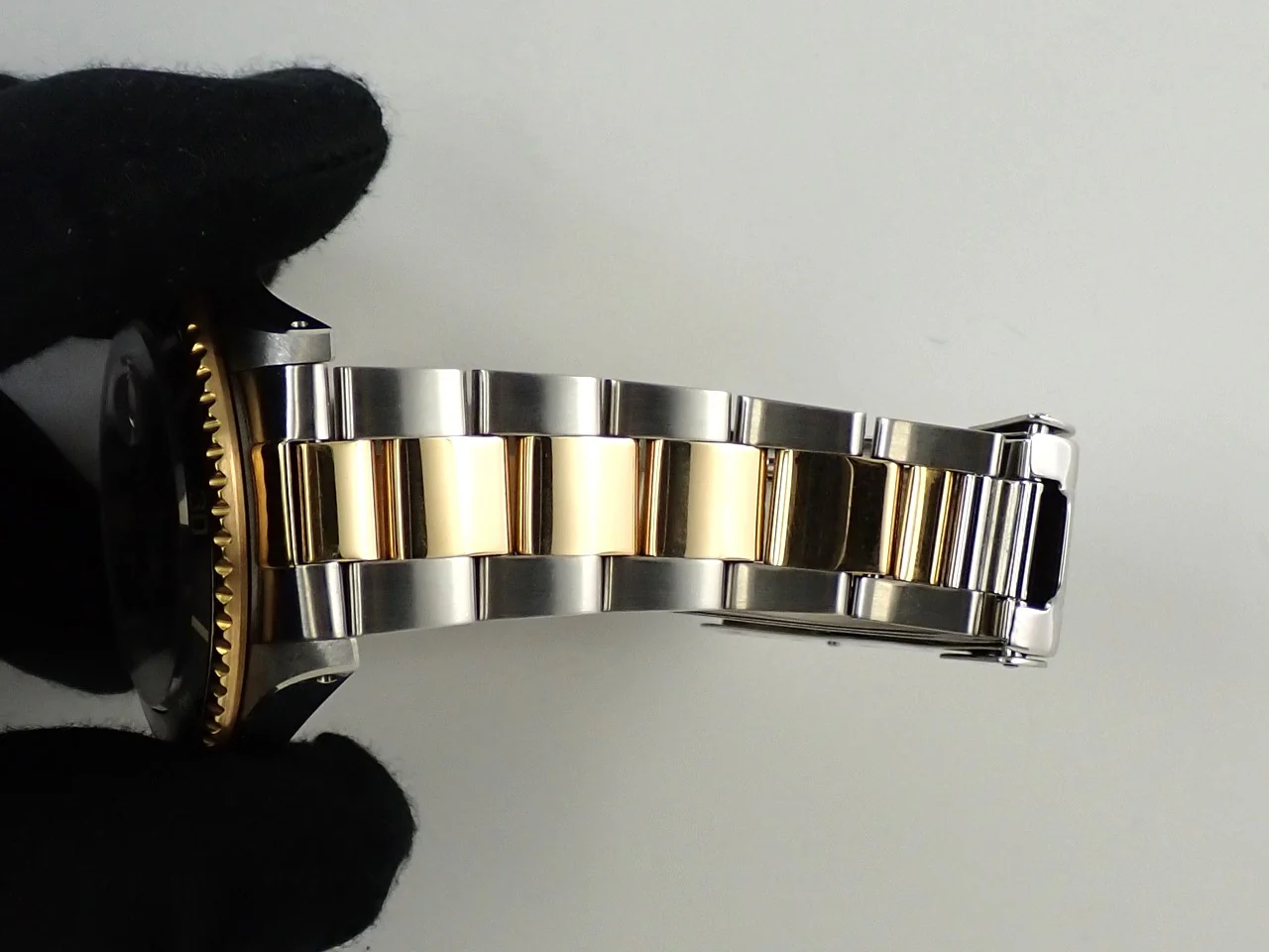 ロレックス サブマリーナー デイト Ref.16803 ステンレススチール/イエローゴールド ブラック文字盤 美中古 P25TC7J0 - Image 9