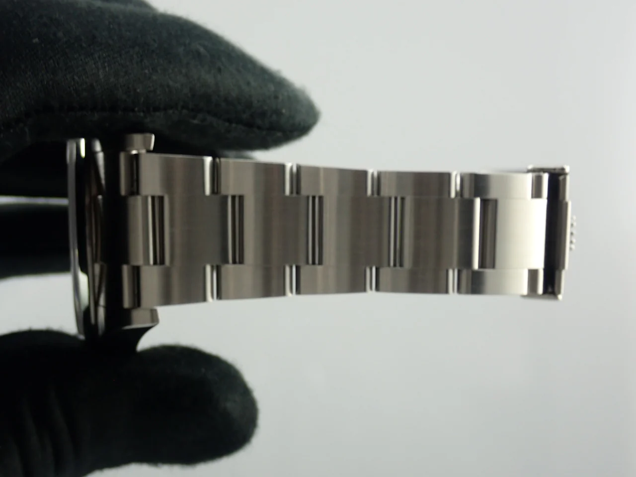 ロレックス エクスプローラーI 鏡面ブラックアウト Ref.214270 ステンレススチール ブラック文字盤 - Image 9