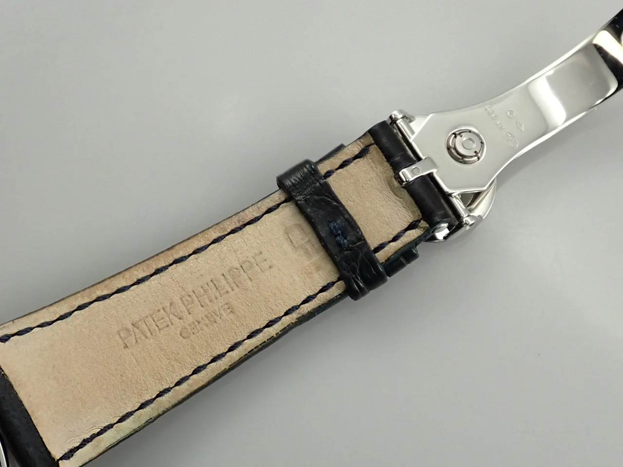 パテックフィリップ コンプリケーション ワールドタイム Ref.5130P-001 プラチナ シルバー/ブルー文字盤 - Image 10