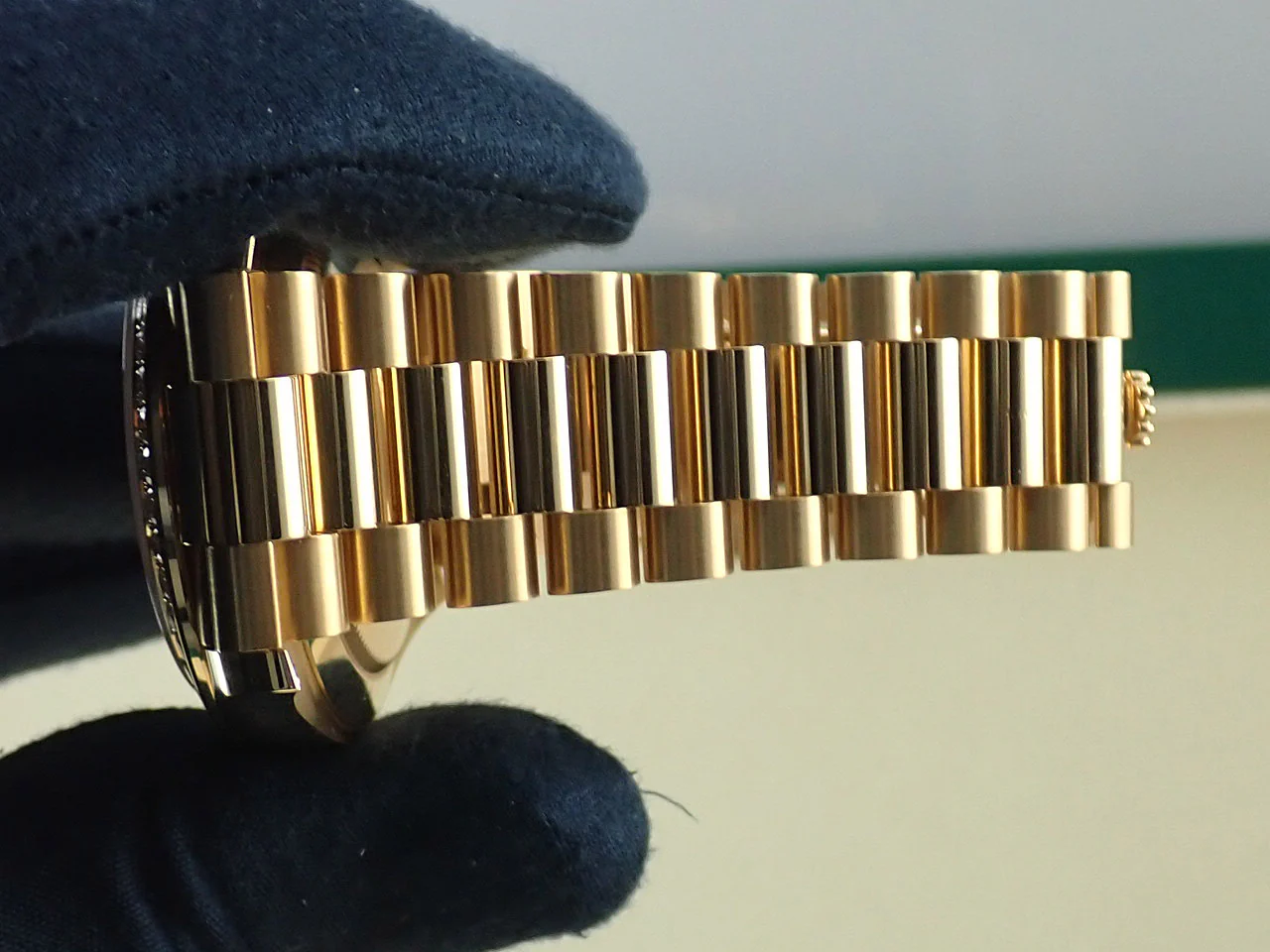 ロレックス デイデイト40 Ref.228348RBR イエローゴールド ブラック文字盤 - Image 9