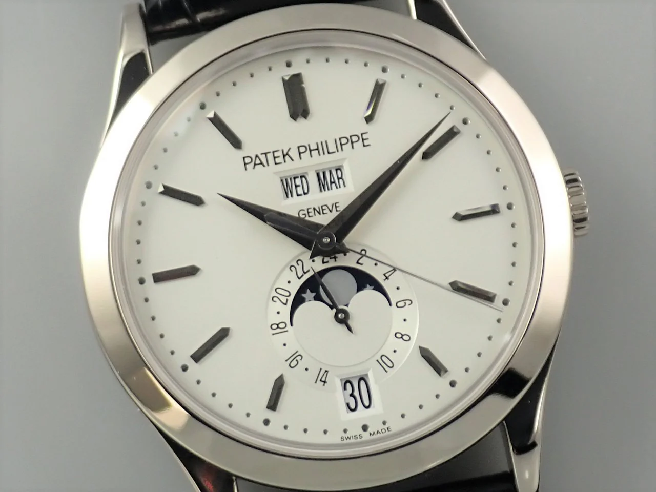 パテックフィリップ アニュアルカレンダー ムーンフェイズ Ref.5396G-011 ホワイトゴールド シルバー・オパーリン文字盤 - Image 3