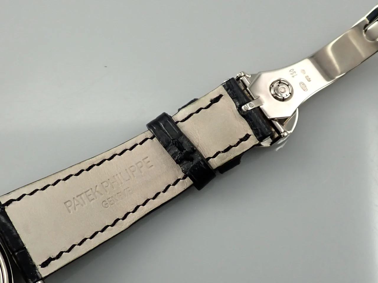 パテックフィリップ アニュアルカレンダー ムーンフェイズ Ref.5396G-011 ホワイトゴールド シルバー・オパーリン文字盤 - Image 9