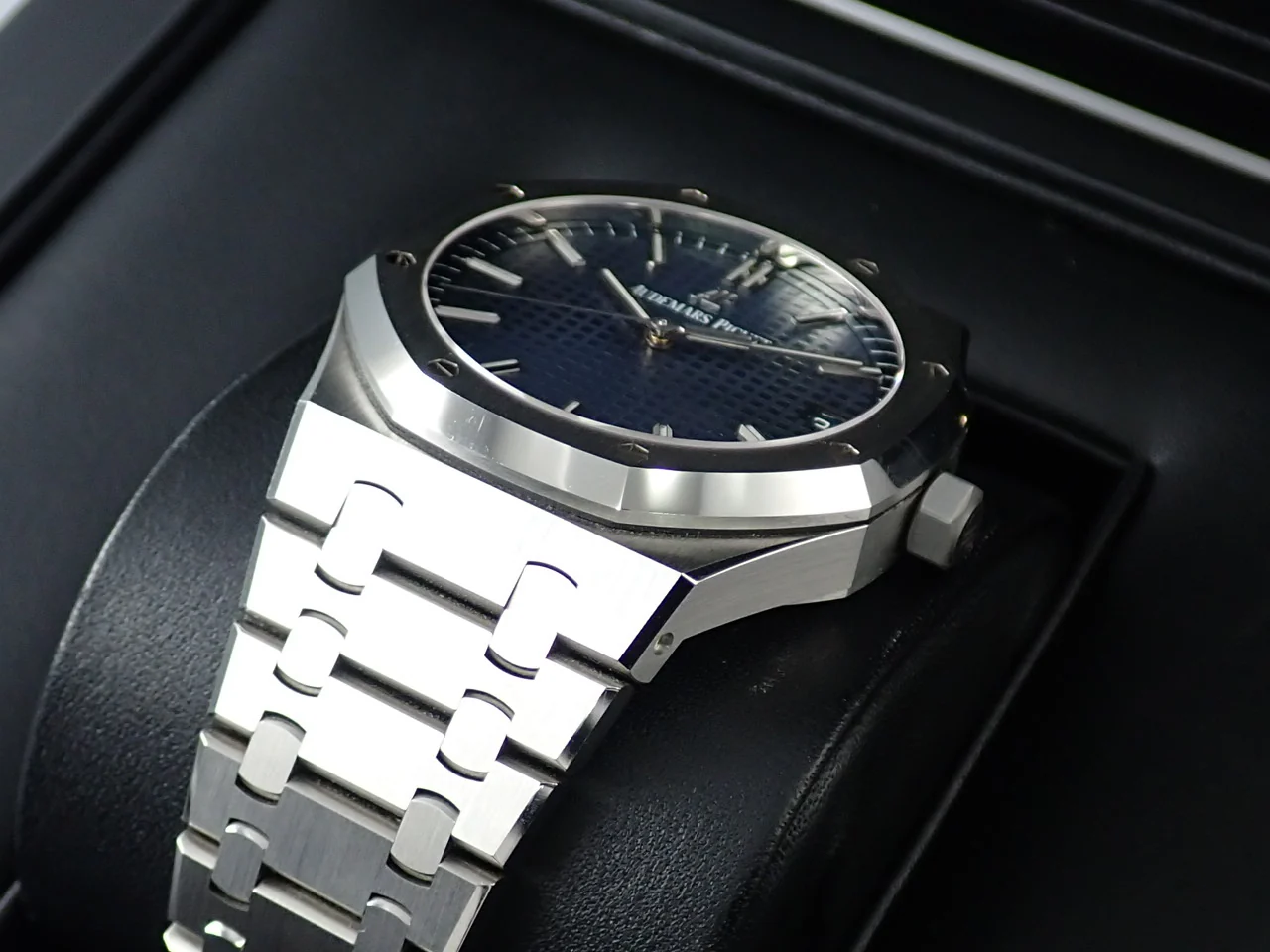 オーデマピゲ ロイヤルオーク Ref.15500ST.OO.1220ST.01 ステンレススチール ブルー文字盤 - Image 6