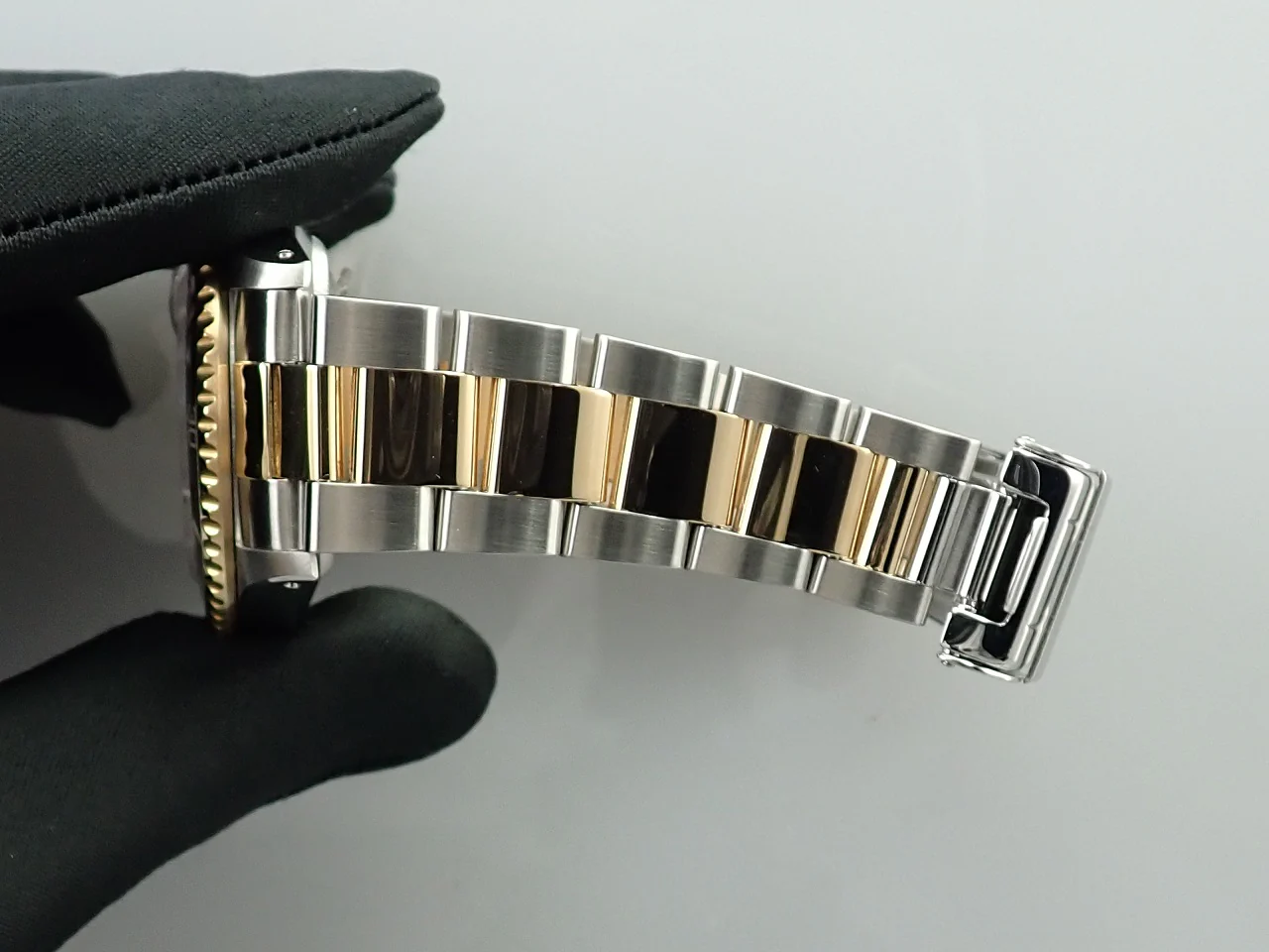 ロレックス サブマリーナー デイト Ref.16613LN ステンレススチール/イエローゴールド ブラック文字盤 - Image 9