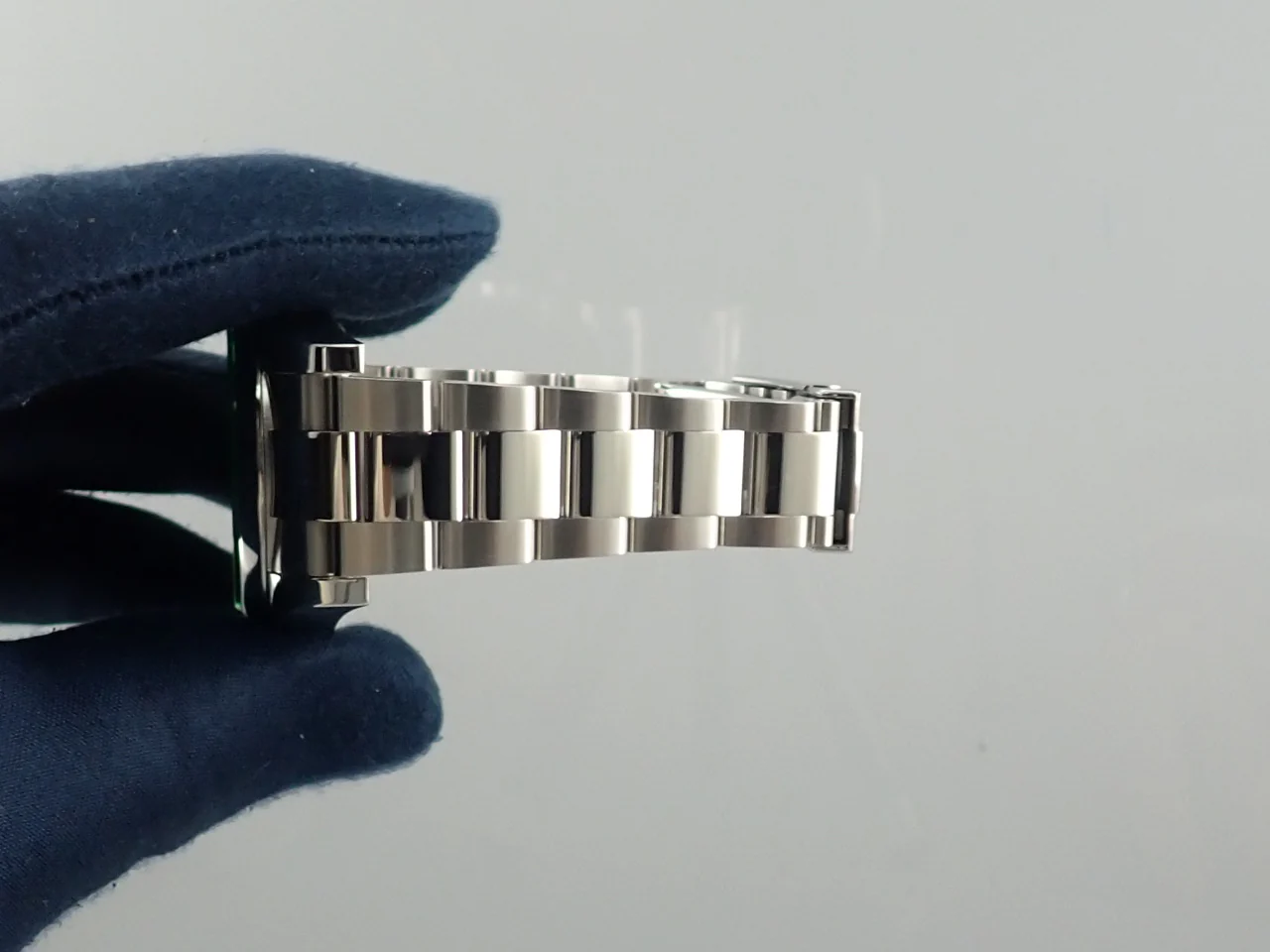 ロレックス ミルガウス Ref.116400GV ステンレススチール ブラック文字盤 - Image 9