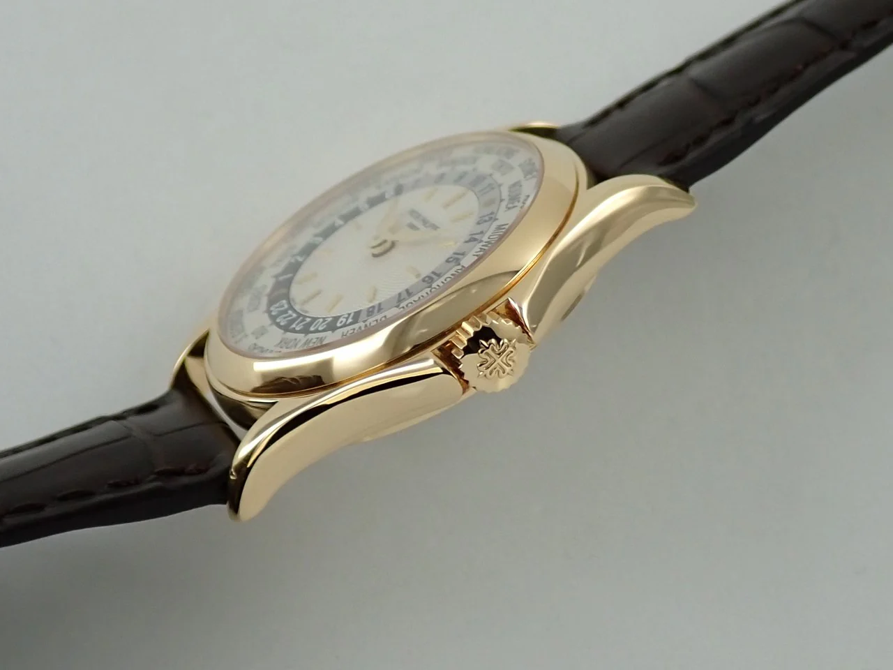 パテックフィリップ コンプリケーション ワールドタイム Ref.5110J-001 イエローゴールド シルバー文字盤 - Image 4