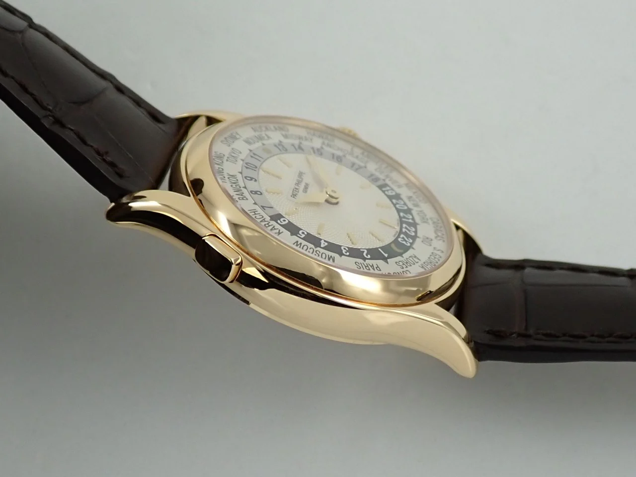 パテックフィリップ コンプリケーション ワールドタイム Ref.5110J-001 イエローゴールド シルバー文字盤 - Image 5